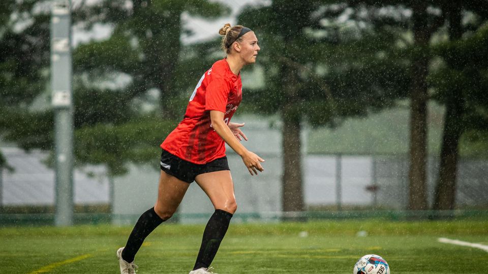 Real Central NJ women's player on the ball
